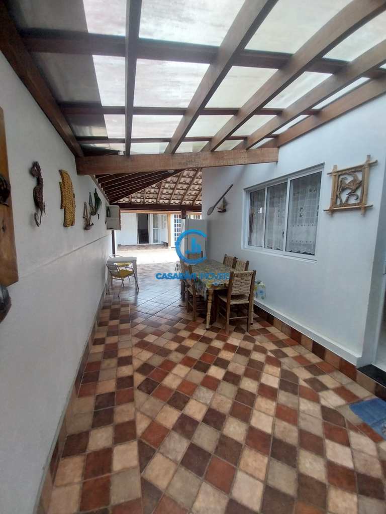 Casa em Caraguatatuba, no bairro Prainha