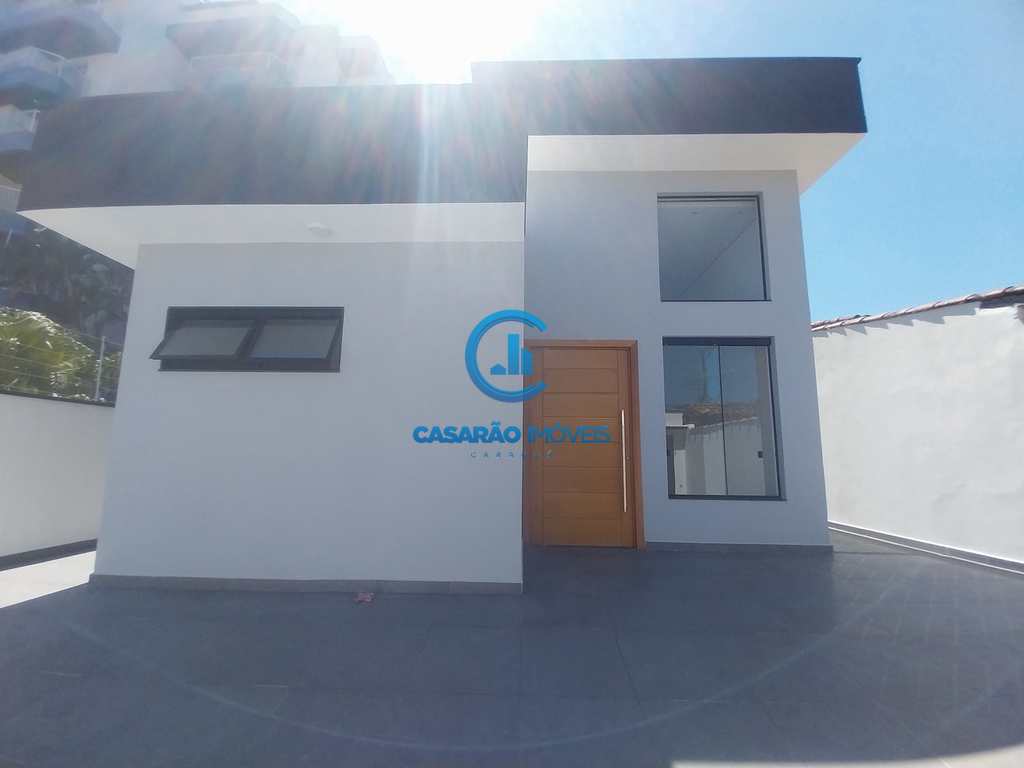 Casa em Caraguatatuba, no bairro Martim de Sá