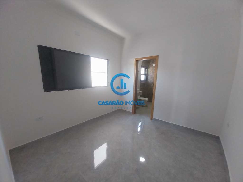 Casa em Caraguatatuba, no bairro Martim de Sá