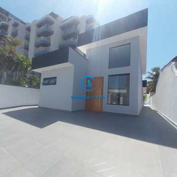 Casa em Caraguatatuba, bairro Martim de Sá