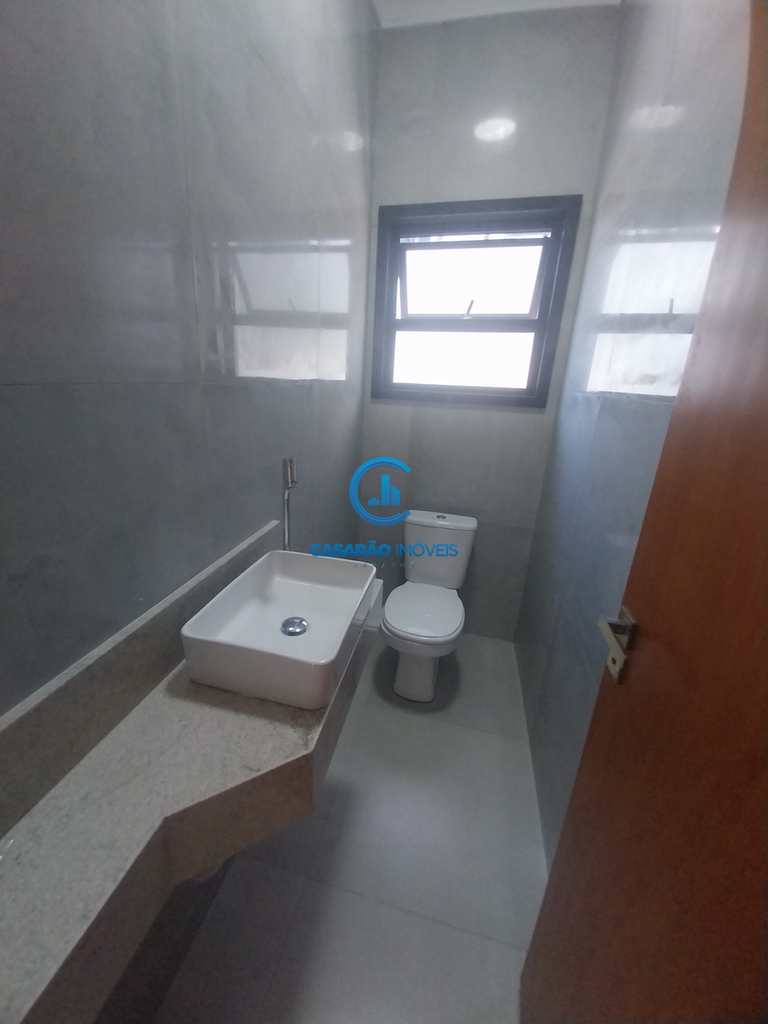 Casa em Caraguatatuba, no bairro Martim de Sá