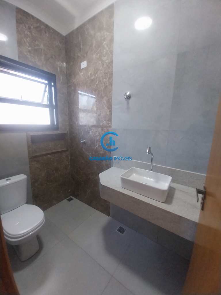 Casa em Caraguatatuba, no bairro Martim de Sá