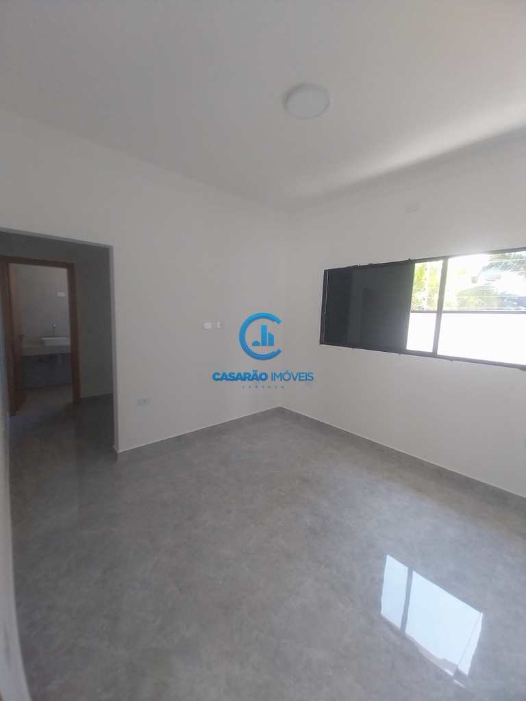 Casa em Caraguatatuba, no bairro Martim de Sá