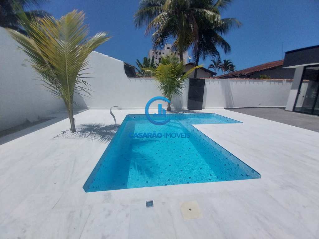 Casa em Caraguatatuba, no bairro Martim de Sá