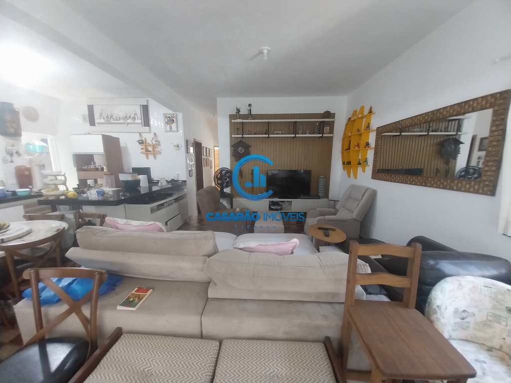 Casa em Caraguatatuba, no bairro Martim de Sá