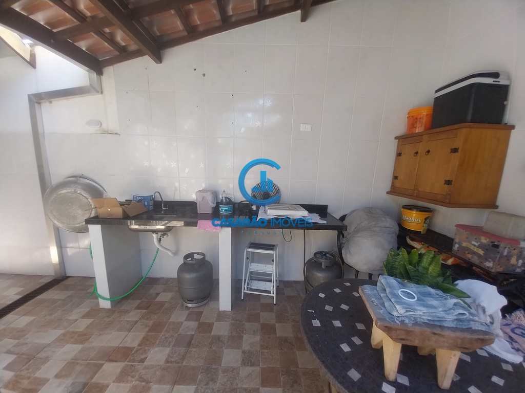 Casa em Caraguatatuba, no bairro Martim de Sá