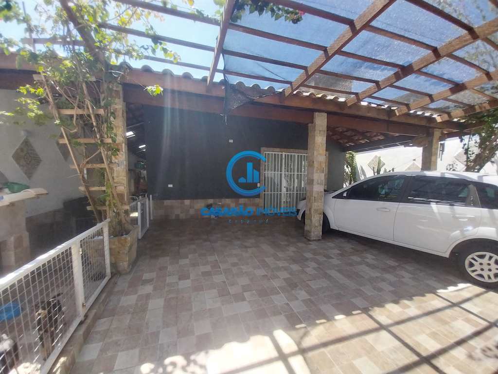 Casa em Caraguatatuba, no bairro Martim de Sá