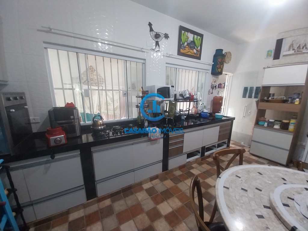 Casa em Caraguatatuba, no bairro Martim de Sá