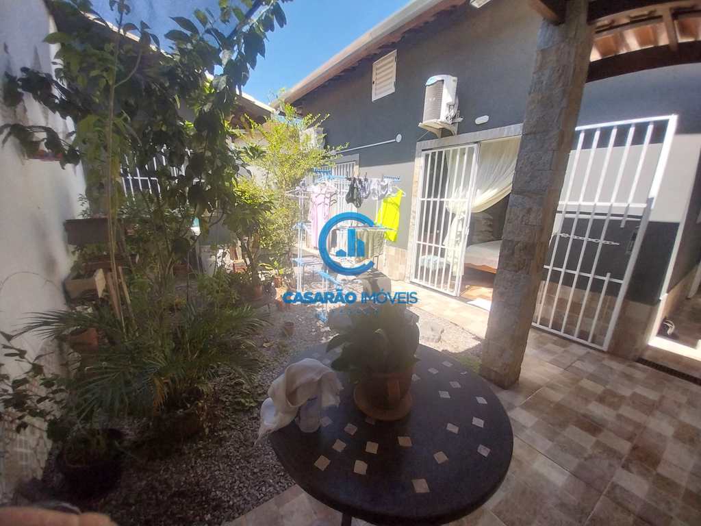 Casa em Caraguatatuba, no bairro Martim de Sá