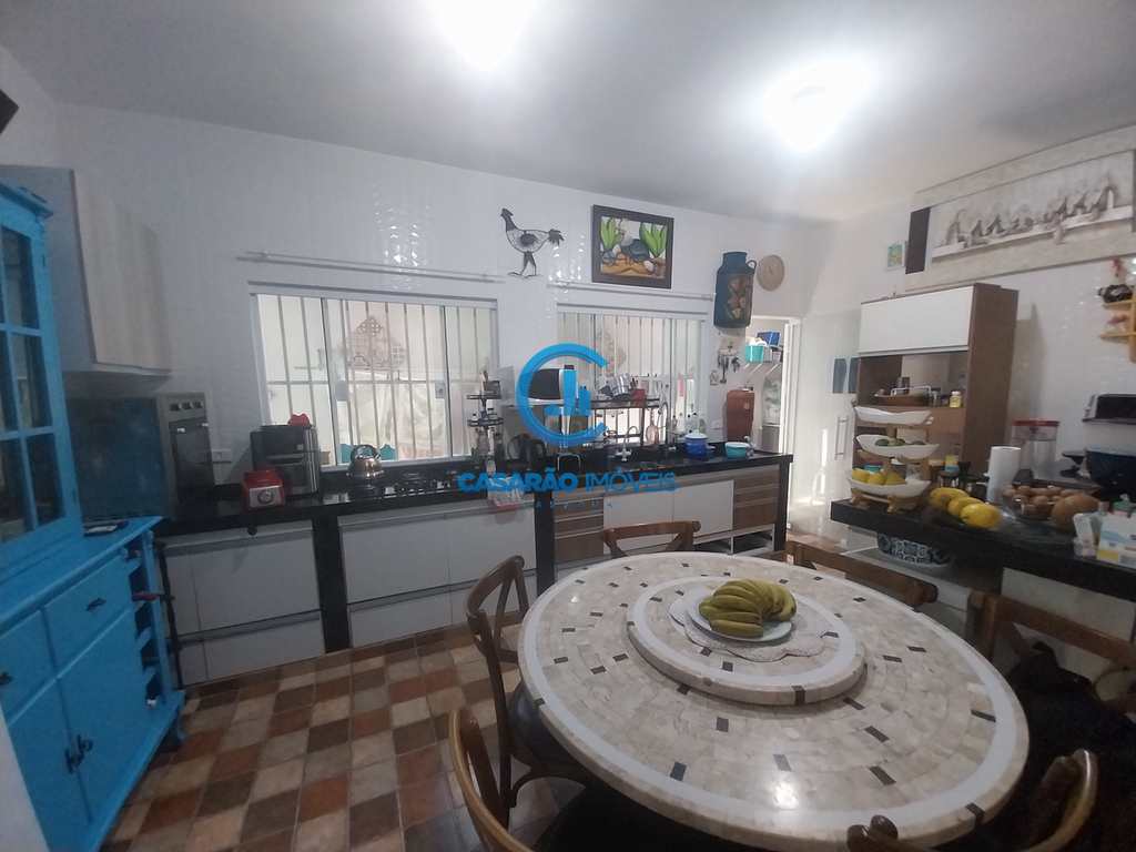 Casa em Caraguatatuba, no bairro Martim de Sá