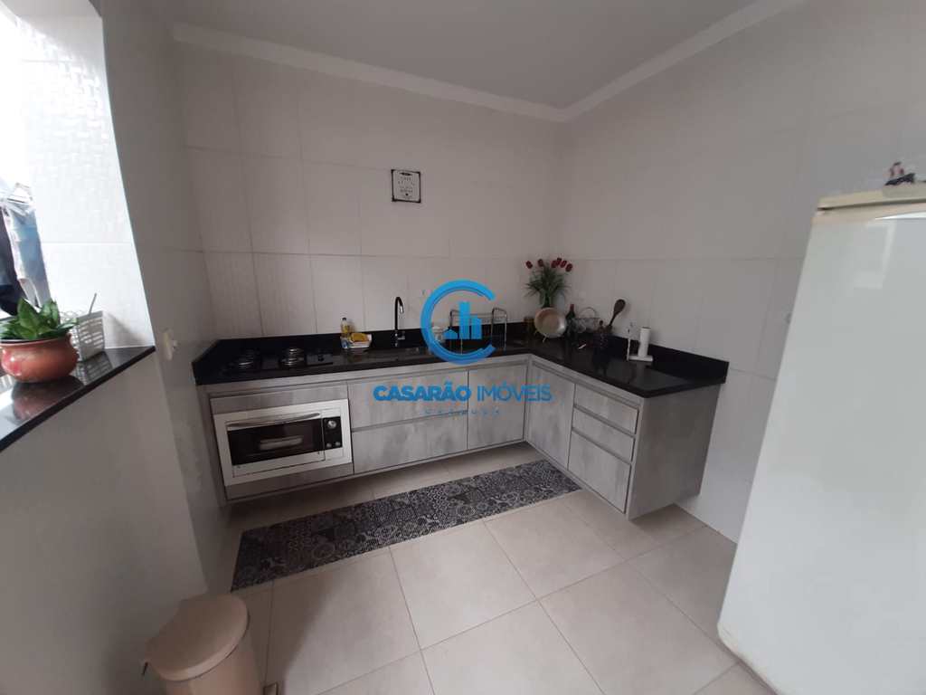 Sobrado em Caraguatatuba, no bairro Martim de Sá