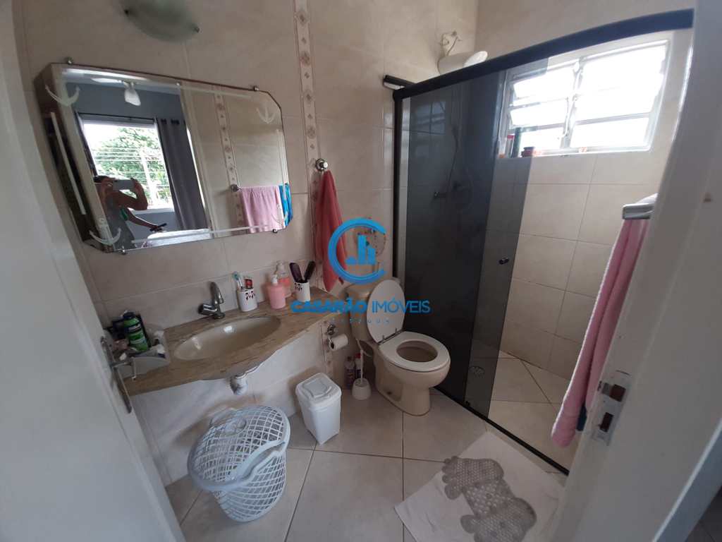 Sobrado em Caraguatatuba, no bairro Martim de Sá
