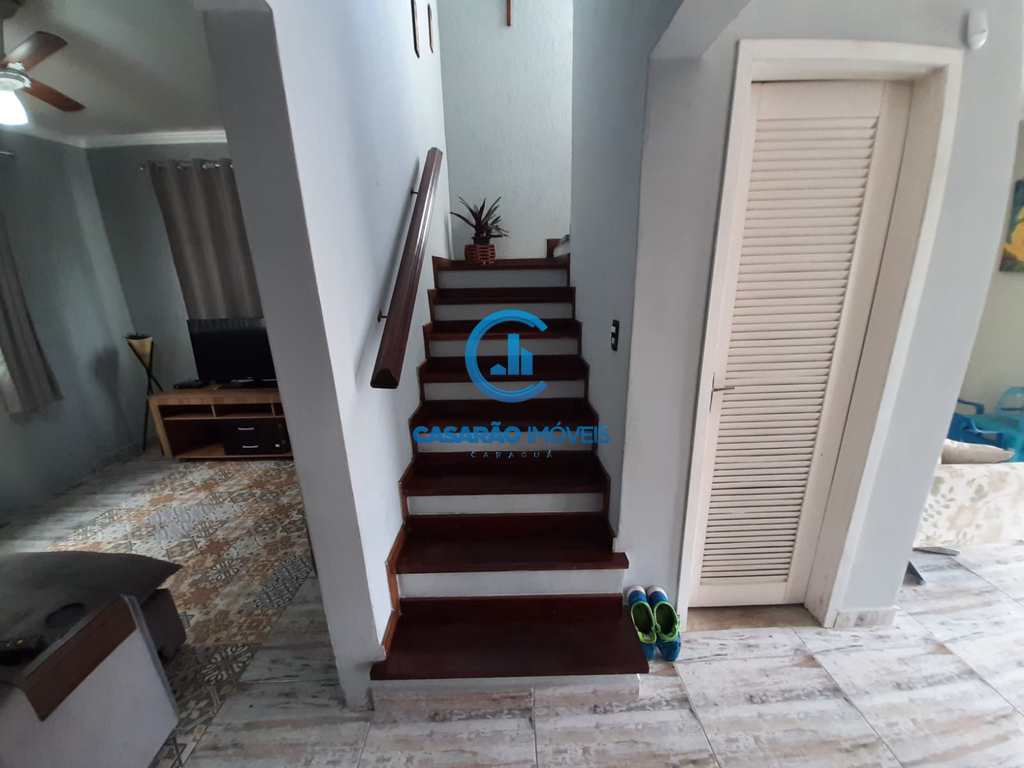 Sobrado em Caraguatatuba, no bairro Martim de Sá