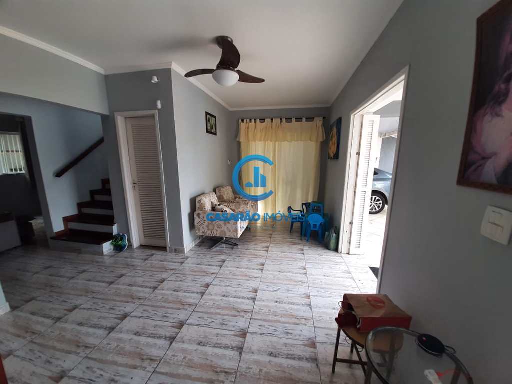 Sobrado em Caraguatatuba, no bairro Martim de Sá