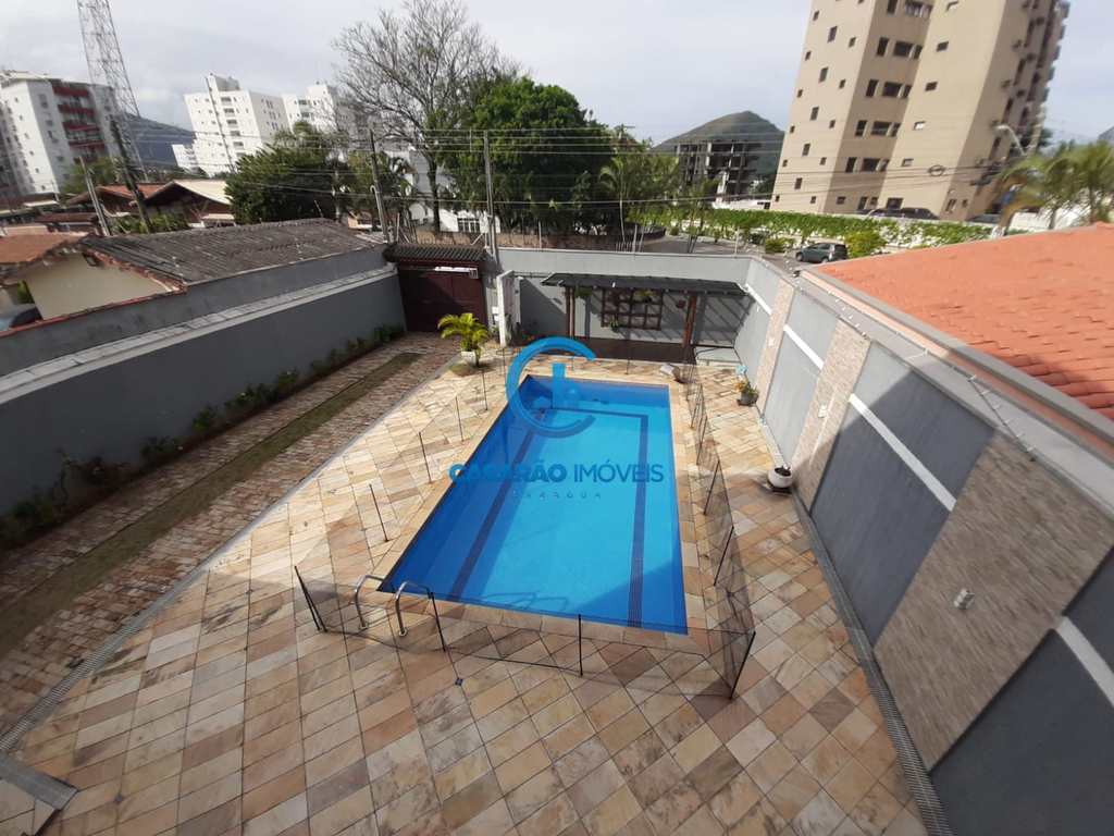Sobrado em Caraguatatuba, no bairro Martim de Sá