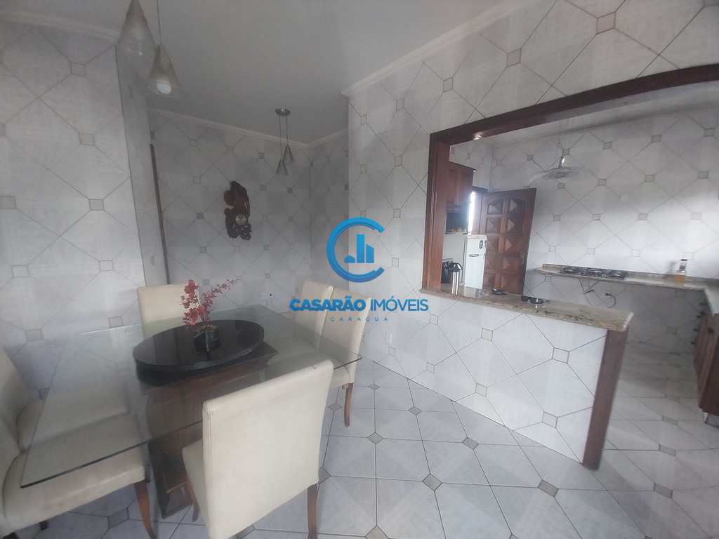 Casa em Caraguatatuba, no bairro Massaguaçu