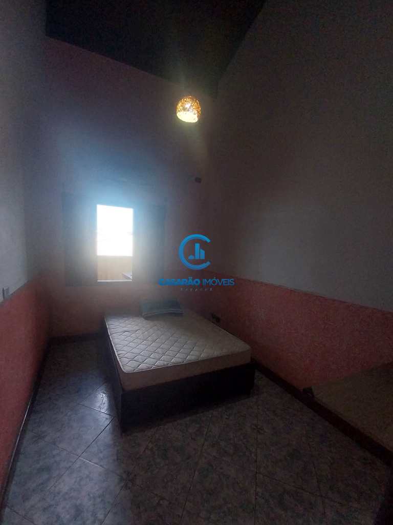 Casa em Caraguatatuba, no bairro Massaguaçu