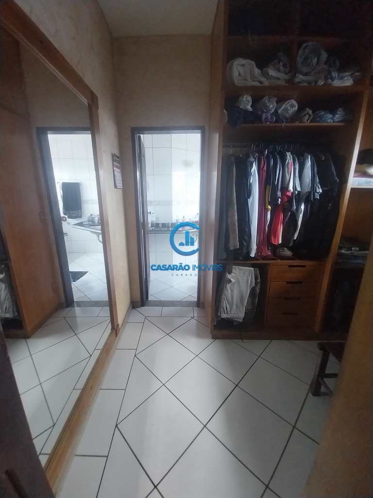 Casa em Caraguatatuba, no bairro Massaguaçu