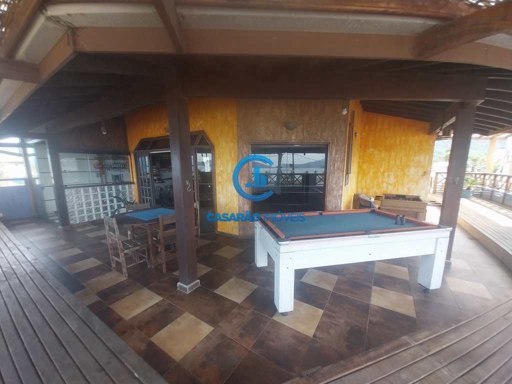 Casa em Caraguatatuba, no bairro Massaguaçu