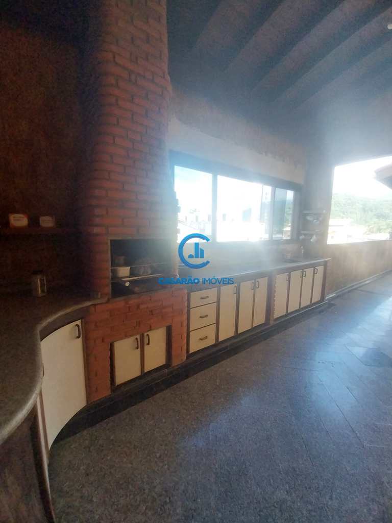 Casa em Caraguatatuba, no bairro Massaguaçu