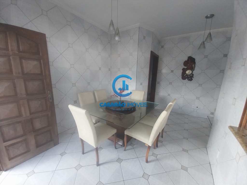 Casa em Caraguatatuba, no bairro Massaguaçu