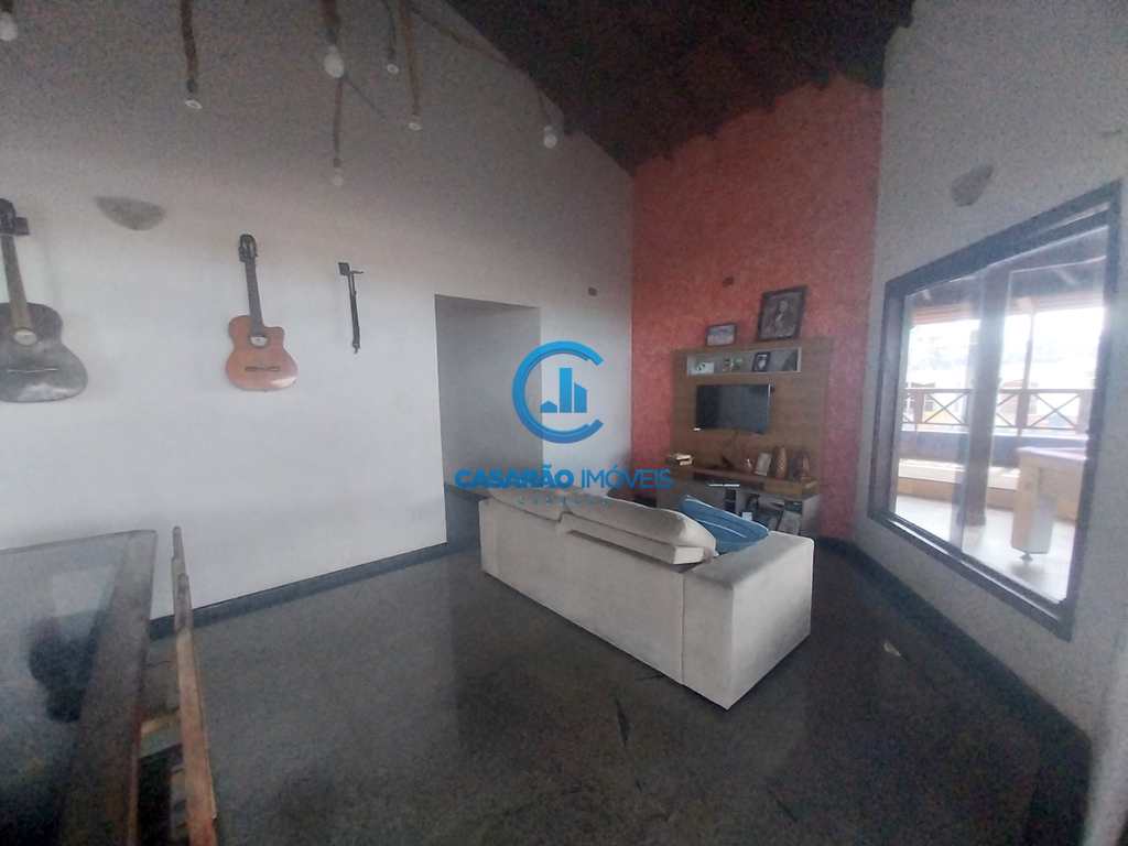 Casa em Caraguatatuba, no bairro Massaguaçu
