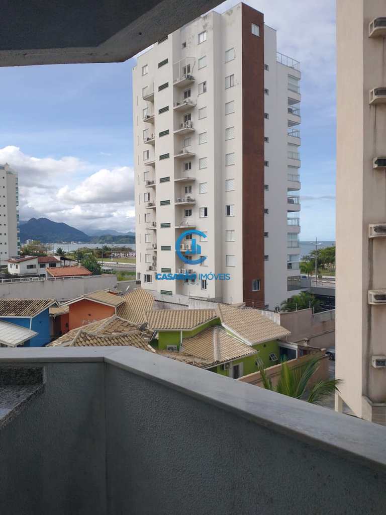 Apartamento em Caraguatatuba, no bairro Aruan