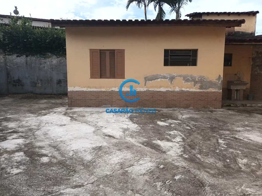 Casa em Caraguatatuba, no bairro Martim de Sá