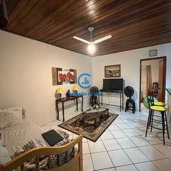 Apartamento em Caraguatatuba, bairro Centro
