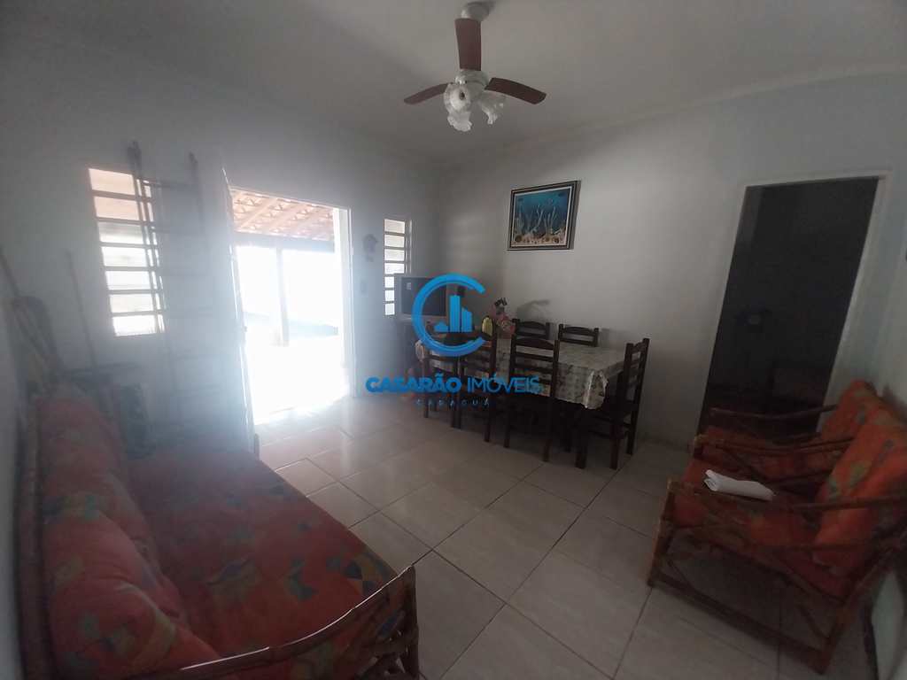 Casa em Caraguatatuba, no bairro Prainha