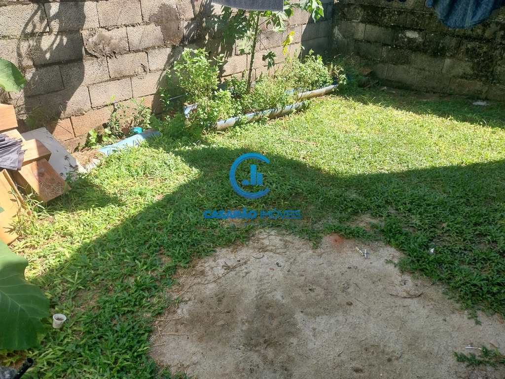 Casa em Caraguatatuba, no bairro Getuba