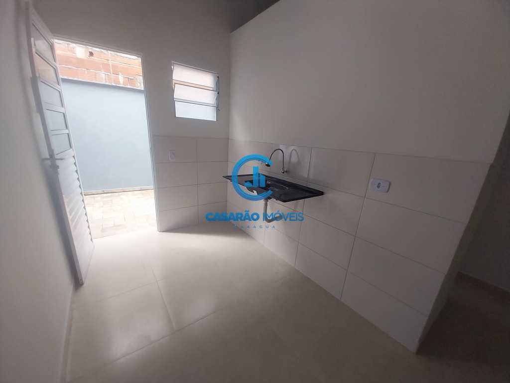 Kitnet em Caraguatatuba, no bairro Praia das Palmeiras
