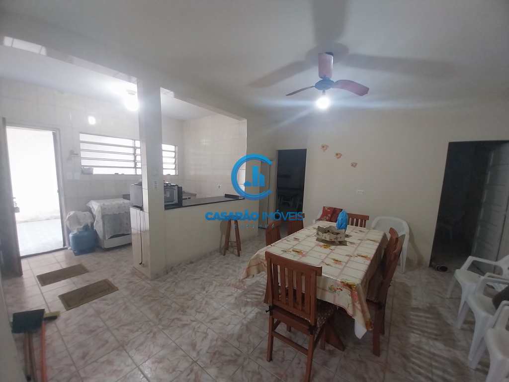 Casa em Caraguatatuba, no bairro Getuba