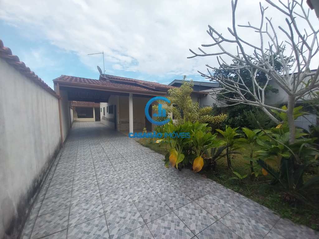 Casa em Caraguatatuba, no bairro Getuba