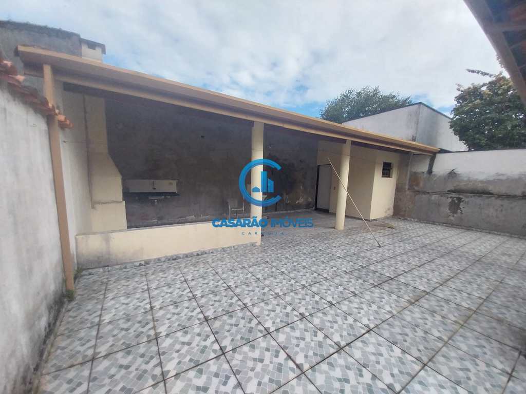 Casa em Caraguatatuba, no bairro Getuba