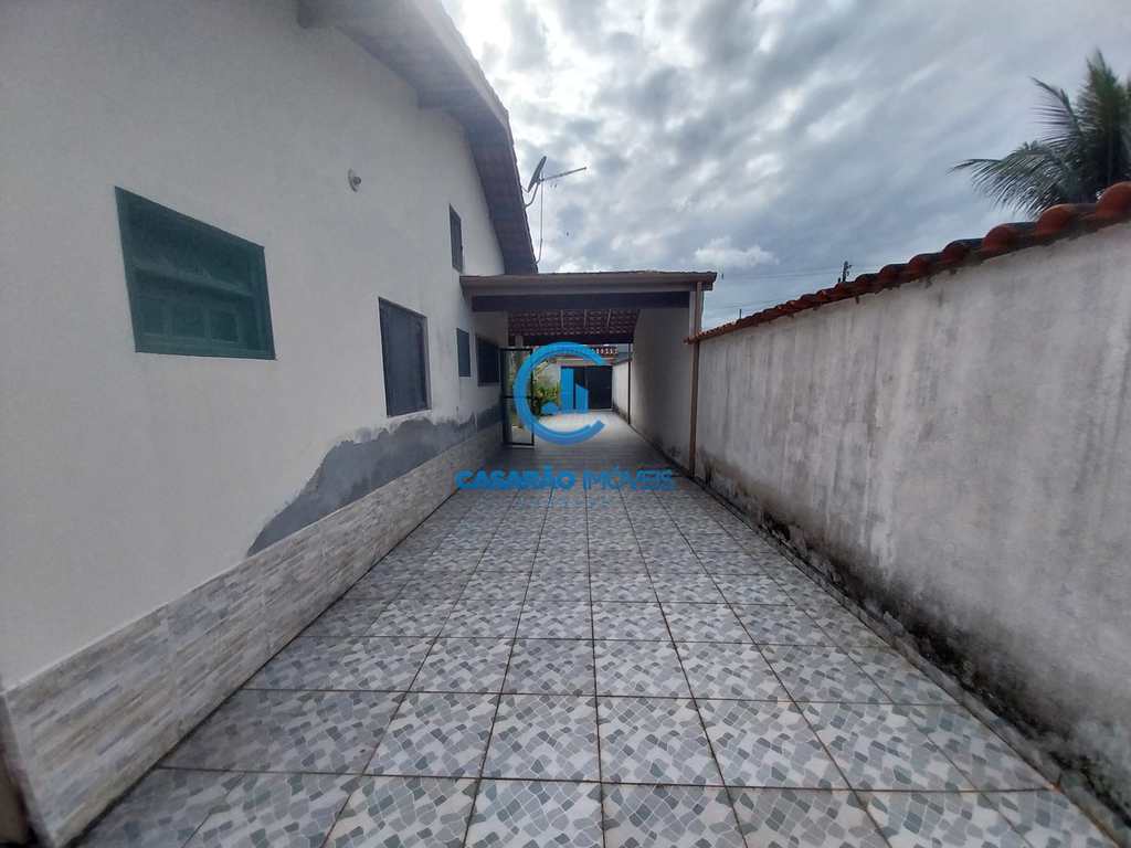 Casa em Caraguatatuba, no bairro Getuba