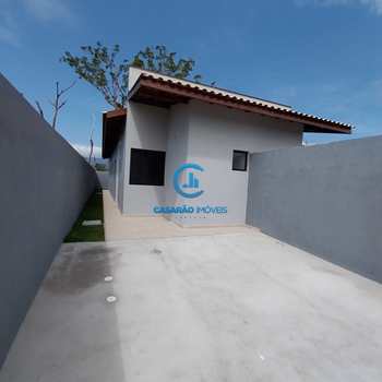 Casa em Caraguatatuba, bairro Balneário dos Golfinhos