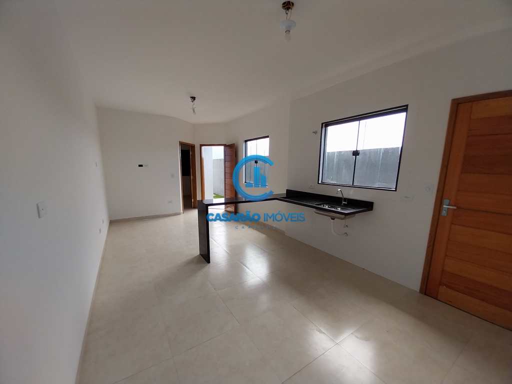 Casa em Caraguatatuba, no bairro Balneário dos Golfinhos