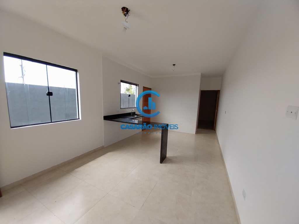 Casa em Caraguatatuba, no bairro Balneário dos Golfinhos