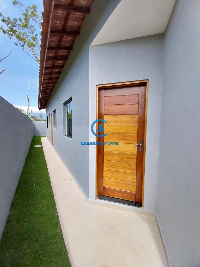 Casa em Caraguatatuba, no bairro Balneário dos Golfinhos