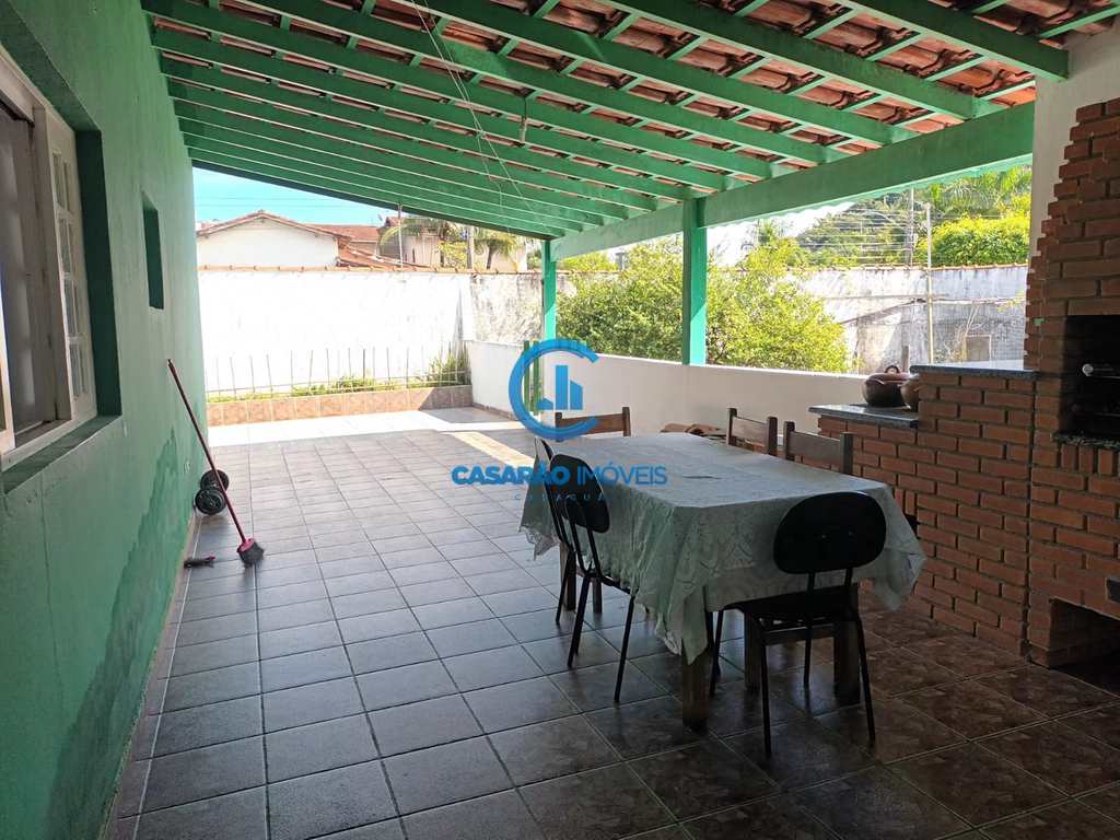 Sobrado em Caraguatatuba, no bairro Martim de Sá