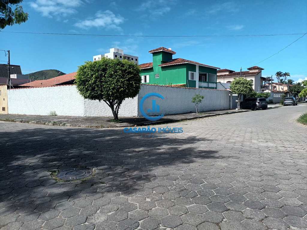 Sobrado em Caraguatatuba, no bairro Martim de Sá