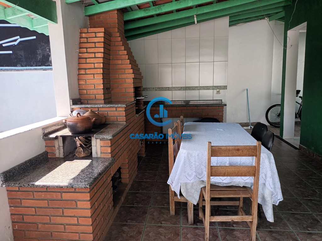 Sobrado em Caraguatatuba, no bairro Martim de Sá