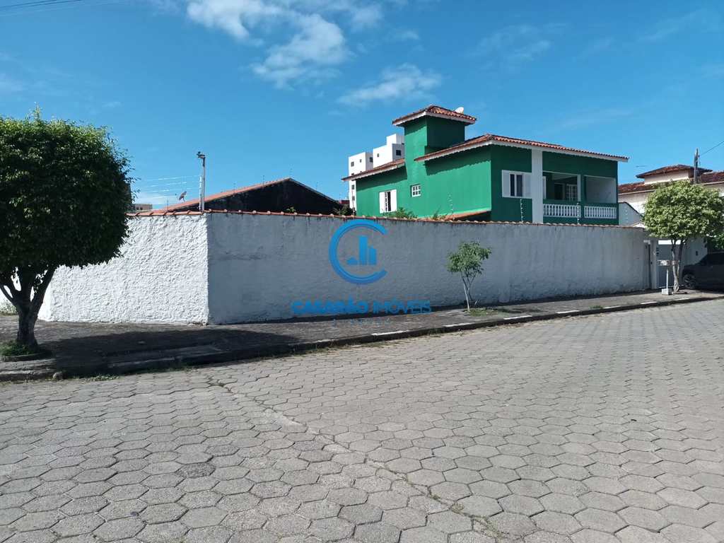 Sobrado em Caraguatatuba, no bairro Martim de Sá