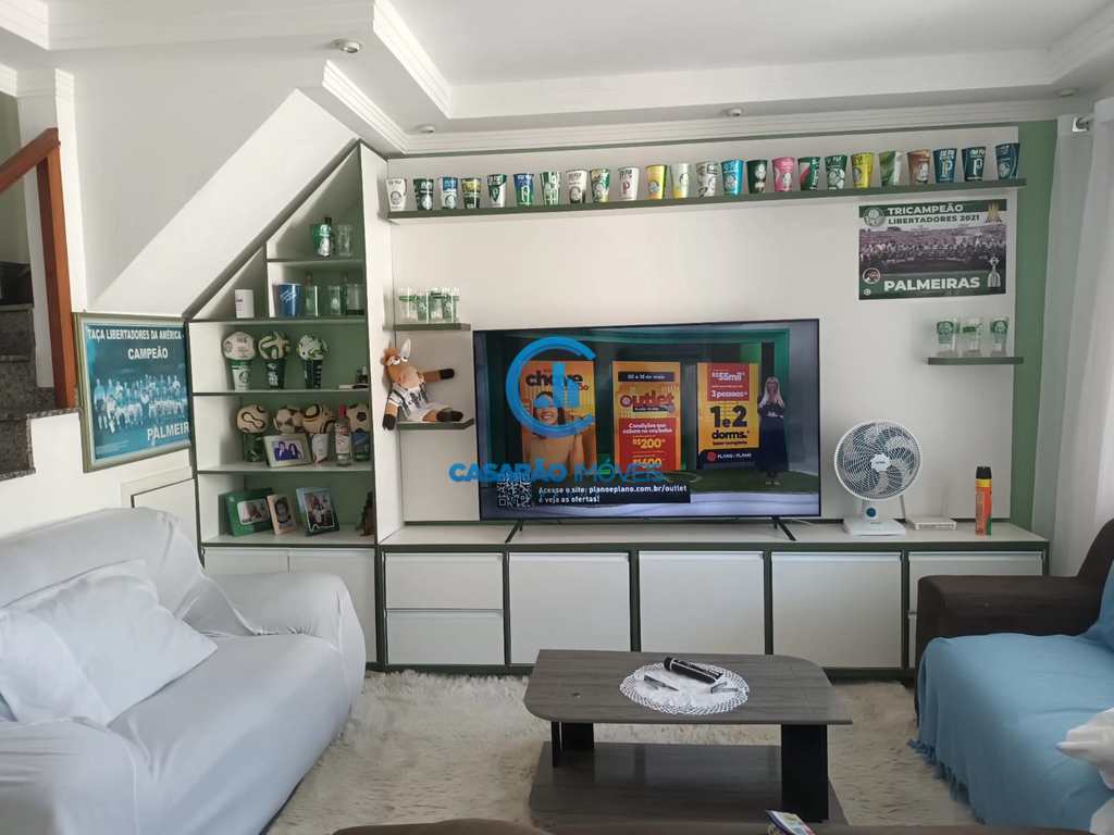Sobrado em Caraguatatuba, no bairro Martim de Sá