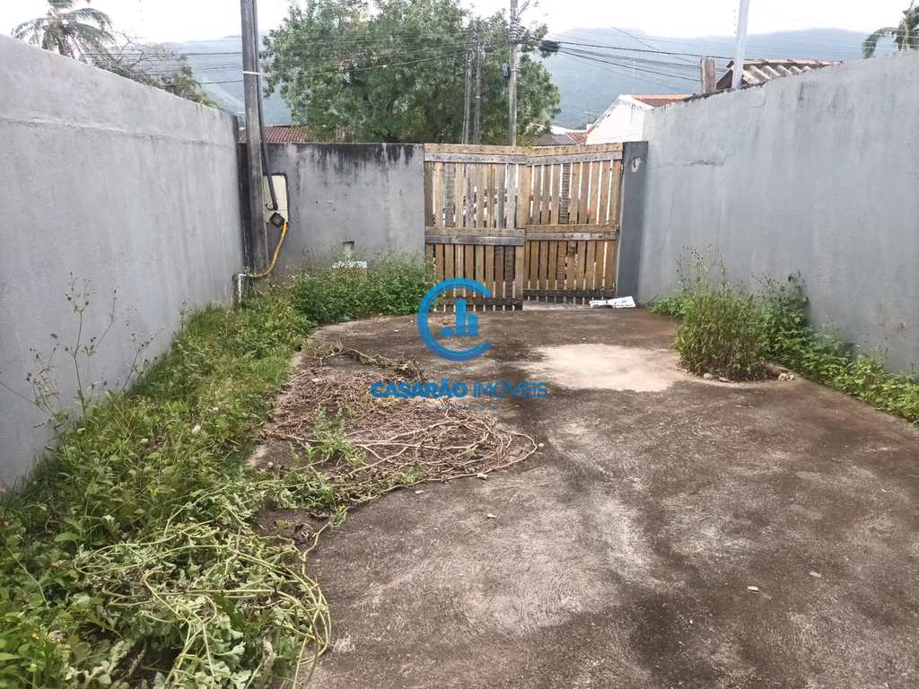 Casa em Caraguatatuba, no bairro Getuba