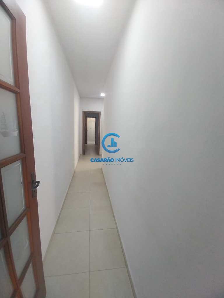 Casa em Caraguatatuba, no bairro Jardim Primavera
