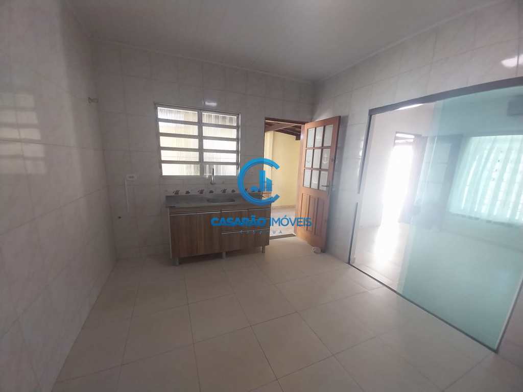Casa em Caraguatatuba, no bairro Jardim Primavera