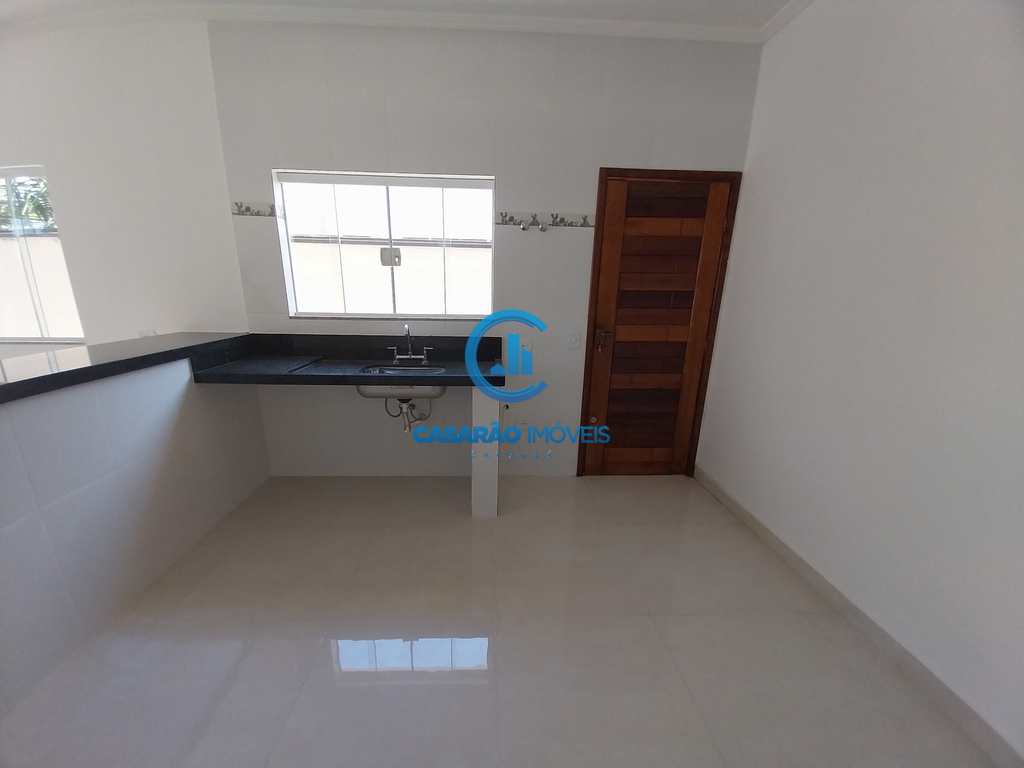 Casa em Caraguatatuba, no bairro Balneário dos Golfinhos