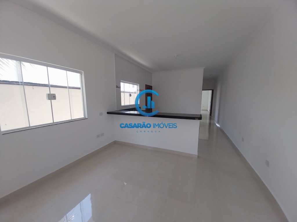 Casa em Caraguatatuba, no bairro Balneário dos Golfinhos